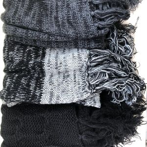 Set of 3 MAJORA sweater scarves